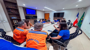 Prefeita se reúne com equipe para definir ações de apoio às famílias afetadas pelas chuvas