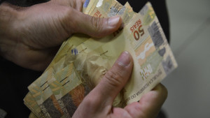 Fraudes no Bolsa Família podem envolver mais de 1 milhão de famílias no Brasil