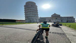 Casal baiano cruza a Itália de bicicleta e fortalece cicloturismo na Bahia com evento esportivo e sustentável em Praia do Forte