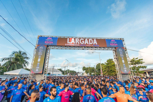 Correr por Elas Lauro de Freitas: Mais de 5 mil pessoas participam de corrida histórica contra o feminicídio