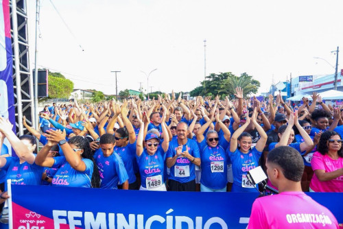 Correr por Elas reúne 3 mil participantes em Santo Estêvão e arrecada 10 toneladas de alimentos