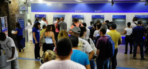 Bancários fazem paralisação de 24 horas nesta quinta-feira em todo o país