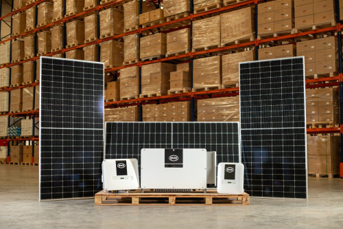 Da garagem ao telhado: BYD democratiza energia limpa com venda de kits solares nas concessionárias
